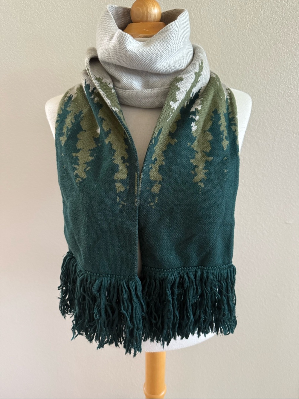 Colorado Pines Scarf Women Winter Green Gray 70 In By 7 In Acrylic